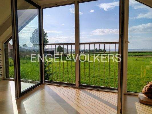 Herrlicher Blick vom Wohnbereich im OG