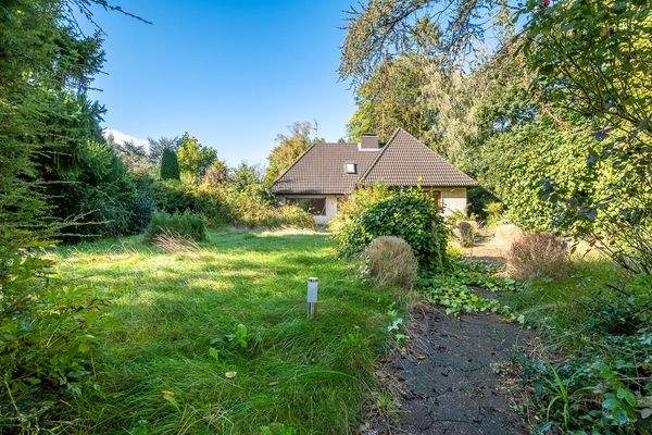 Hummelsbüttel-Einfamilienhaus-auf-großzügigem-Grundstück-in-begehrter-Lage-9