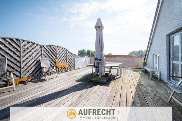 sonnige Dachterrasse