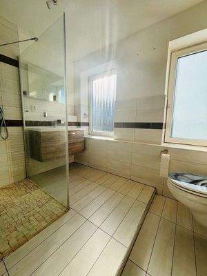 Maisonette: Duschbad