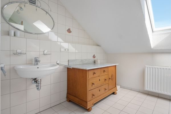 Bad Dachgeschoss