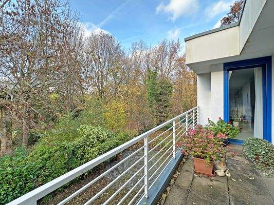 Loggia mit Blick ins Grüne (Erdgeschoss)