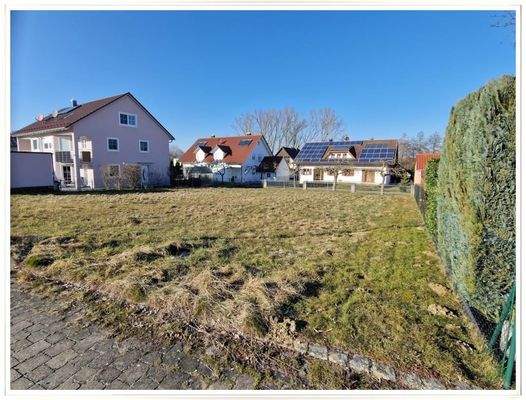 Das schöne Grundstück von Süd