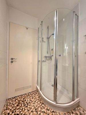 Blick auf die Dusche