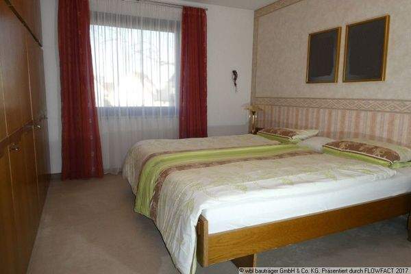 Geräumiges Schlafzimmer