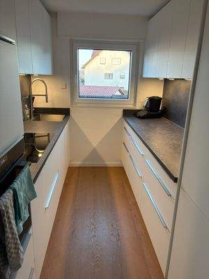 Neue Einbauküche(6,5m²)