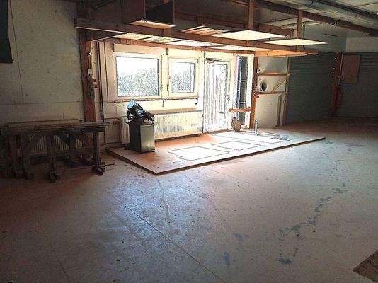 Kleine Halle (Garage)