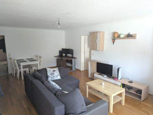 Wohn- und Esszimmer.jpg