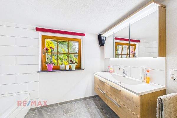 Badezimmer/1. Obergeschoss