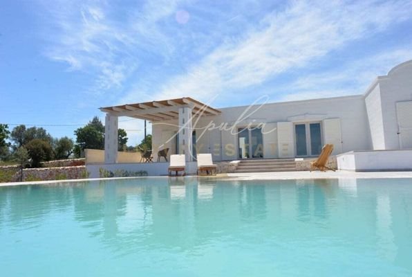 herrliche, neue Villa mit Pool in Ostuni