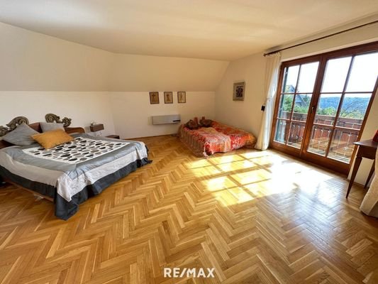 Schlafzimmer DG