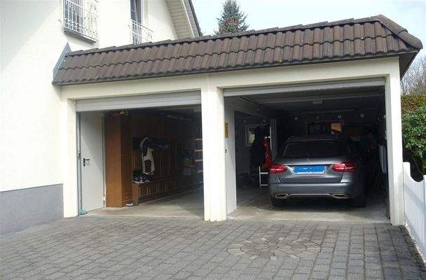 Einfahrt Doppelgarage