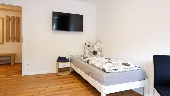 063 Zimmer 2 Einzelbett (1 von 1).jpg