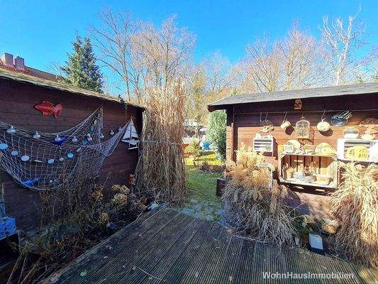 Geschütze Sitzecke im Garten