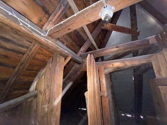 Dachboden und Gebälk (1).jpg