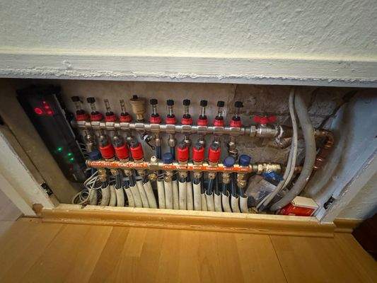 23_Modern.Heizverteiler