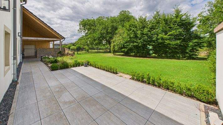 CAM01984G0-PR0497-STILL006