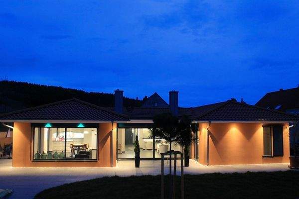 Ansicht bei Dämmerung