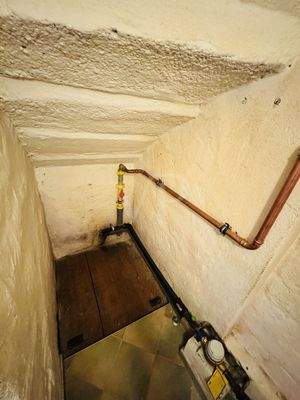 Bodenluke Hauptanschlüsse