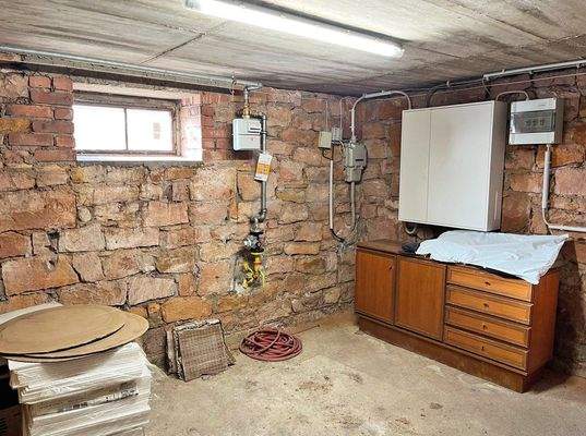 Trockener Bruchsteinkeller