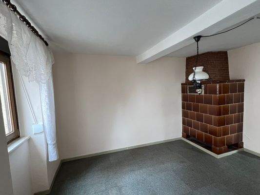 Kachelofen im Wohnzimmer EG