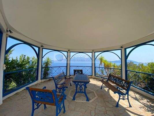 52a129c97359461dae014cedfb4417b9-original