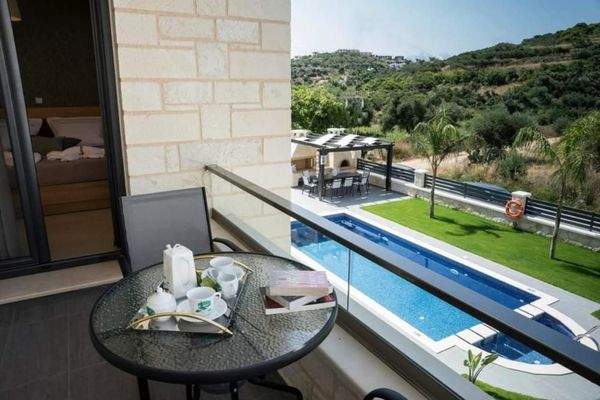 Kreta - Steinvilla mit Pool in Almyrida zu verkaufen