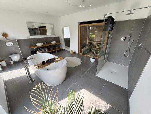 Dachgeschoss Badezimmer