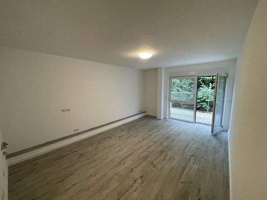 1003-0100_Zimmer 3-Terrasse.jpg