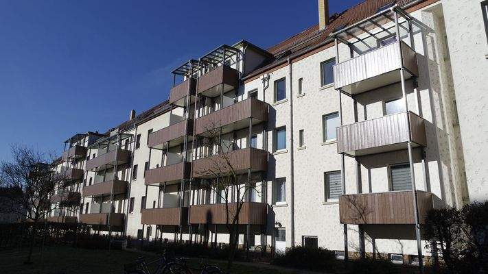 Ansicht mit neuer Balkonanlage