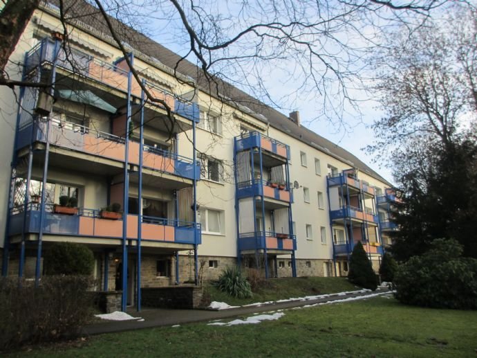„Sonne satt“ zum schmalen Preis, bezahlbare 3-Raum-Wohnung mit Balkon in Reichenbrand