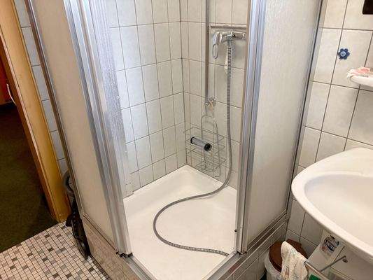 ... und Dusche