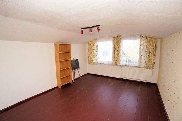 OG Schlafzimmer 2 (3).jpg