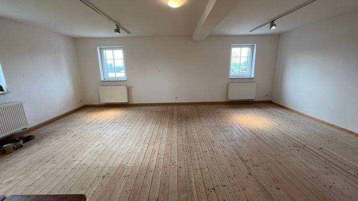 Büro 3 / Zimmer im OG