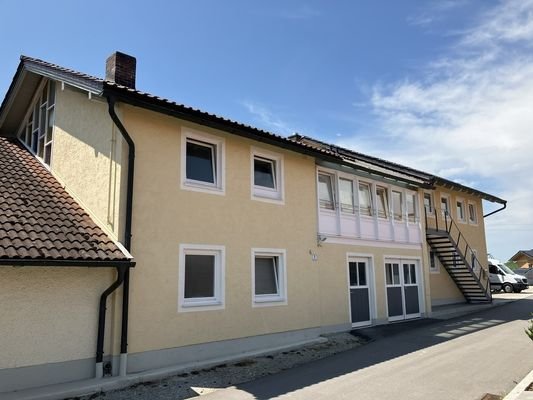 Hausansicht unten Werkstatt, oben Wohnung