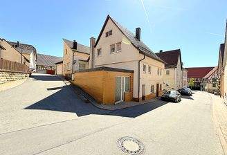 Straßenansicht