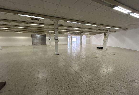 Verkaufs-/Lagerfläche