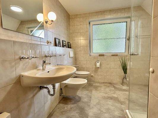 Tageslichtbad im Dachgeschoss - 2. Ansicht