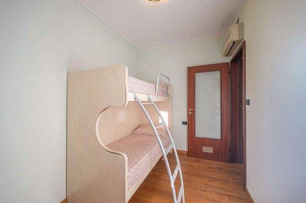 Tecnocasa Garda 0384.jpg