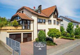 Stattliches Dreifamilienhaus