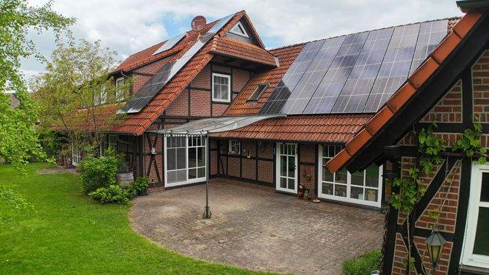 534 Haus Gartenseite.jpg