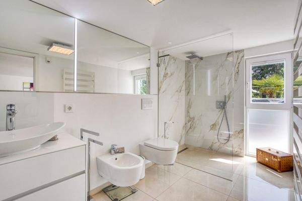 Badezimmer - Gartengeschoss