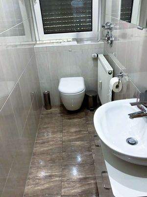 Gewerbeeinheit WC.jpg