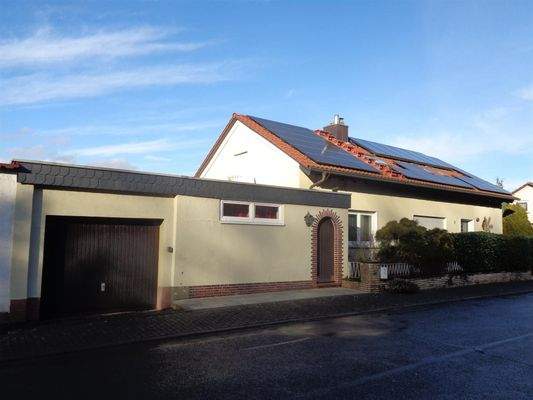 Hausansicht von der Straße