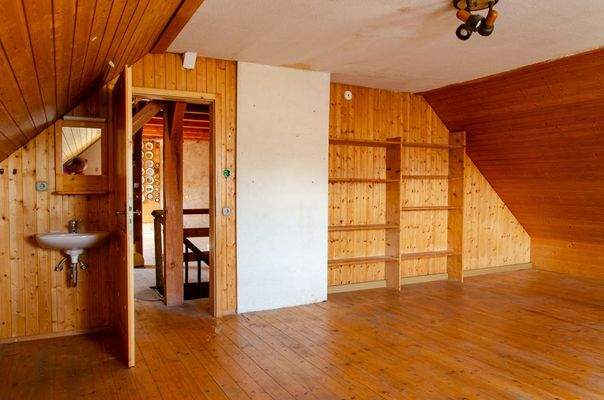 ausgebautes Zimmer im DG