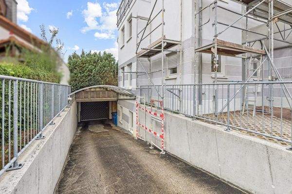 Tiefgarageneinfahrt Außenansicht