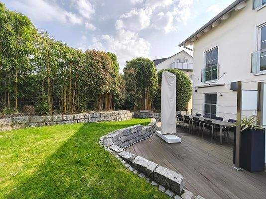 Garten / hintere Terrasse