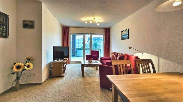 24 m² großes Wohnzimmer