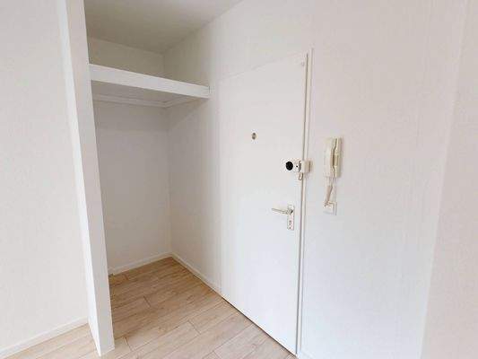 Ansicht II: Flur mit Abstellmöglichkeit