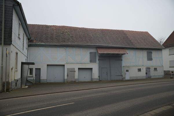 Scheunenbau mit Garagen